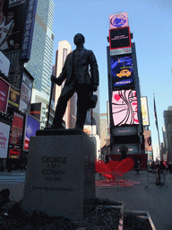 Statue of George M. Cohan at Times Square