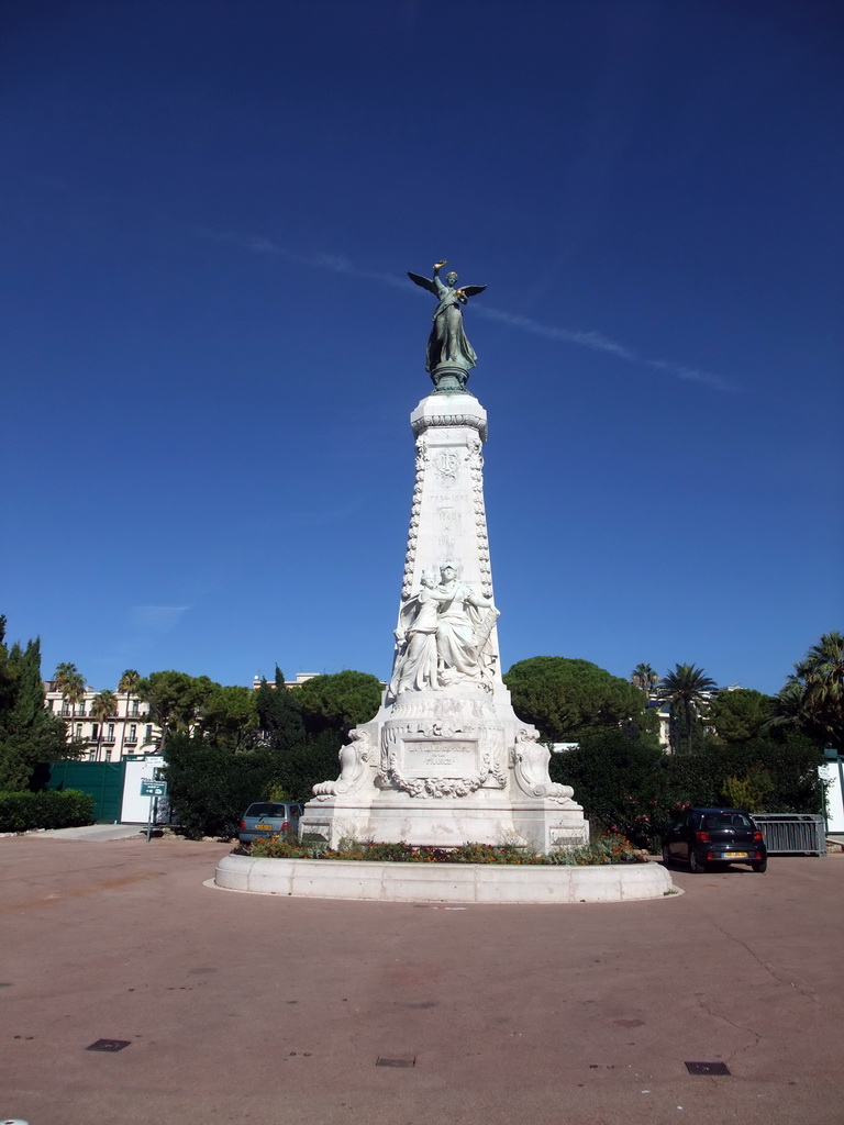 The Monument du Centenaire in the Jardins Albert 1er gardens