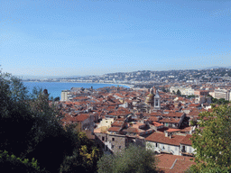 The Promenade des Anglais, the Mediterranean Sea and Vieux-Nice, with the Sainte-Réparate Cathedral and the Palais Rusca, viewed from the Parc du Château