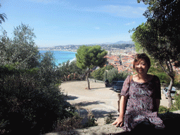 Miaomiao at the Promenade des Anglais, the Mediterranean Sea and Vieux-Nice, viewed from the Parc du Château