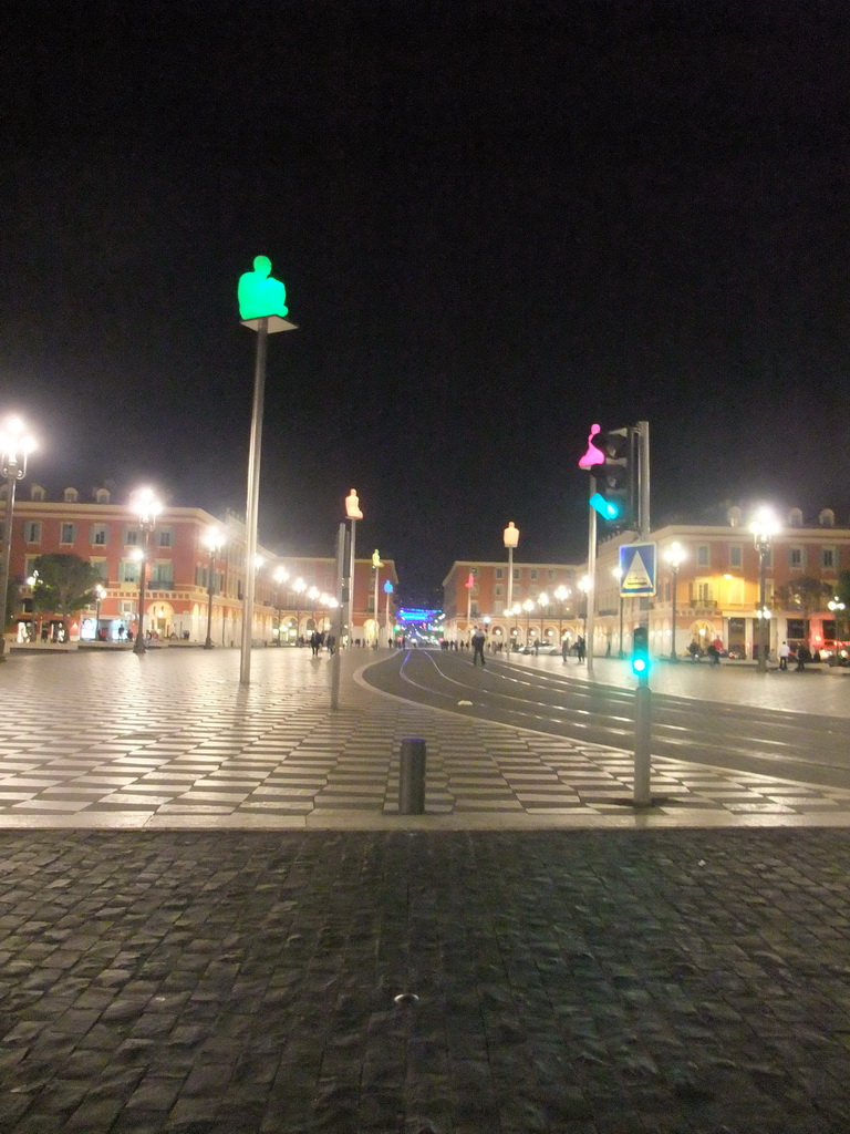 Luminescent statues at Place Masséna square, and the Avenue Jean-Médecin, by night