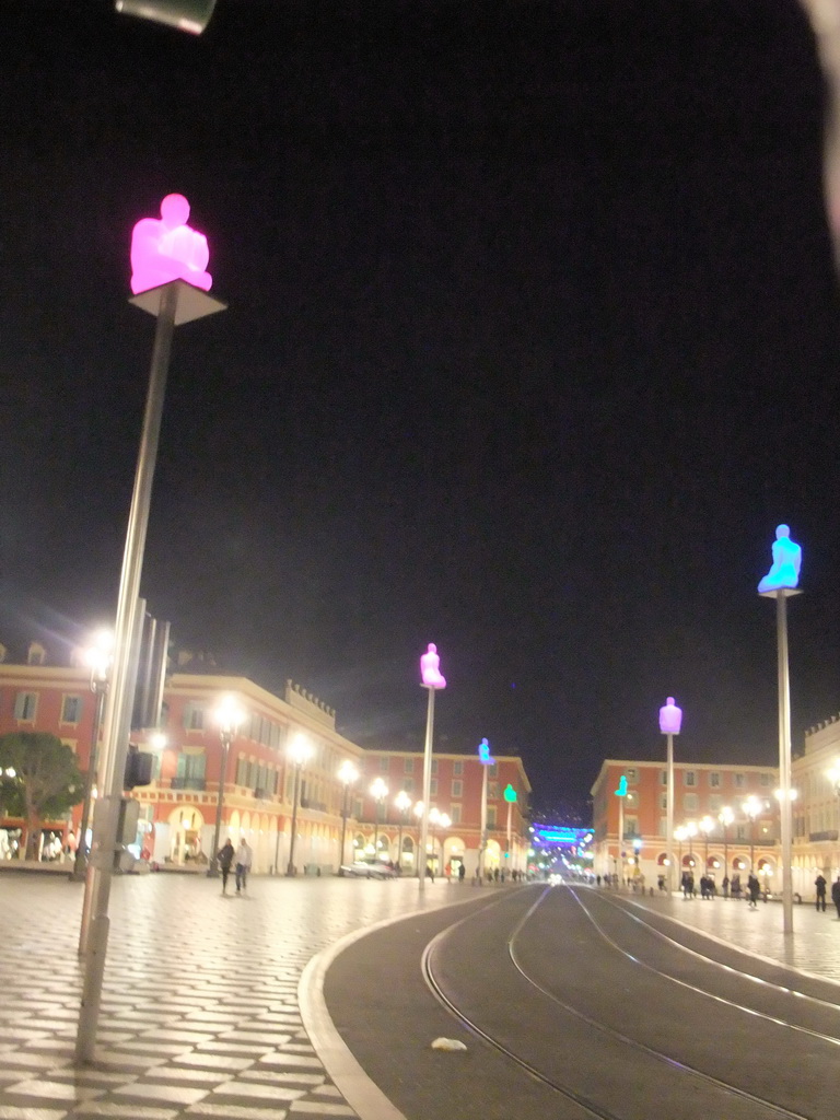 Luminescent statues at Place Masséna square, and the Avenue Jean-Médecin, by night