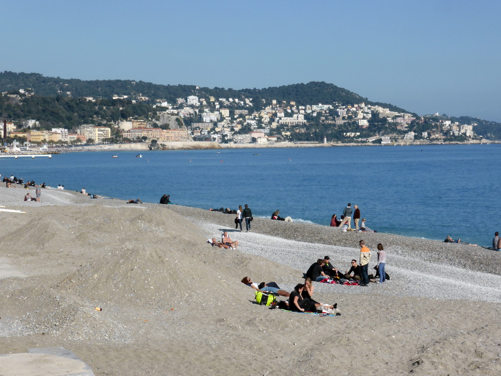 The Colline du Château hill and surroundings, and the beach at the Promenade des Anglais