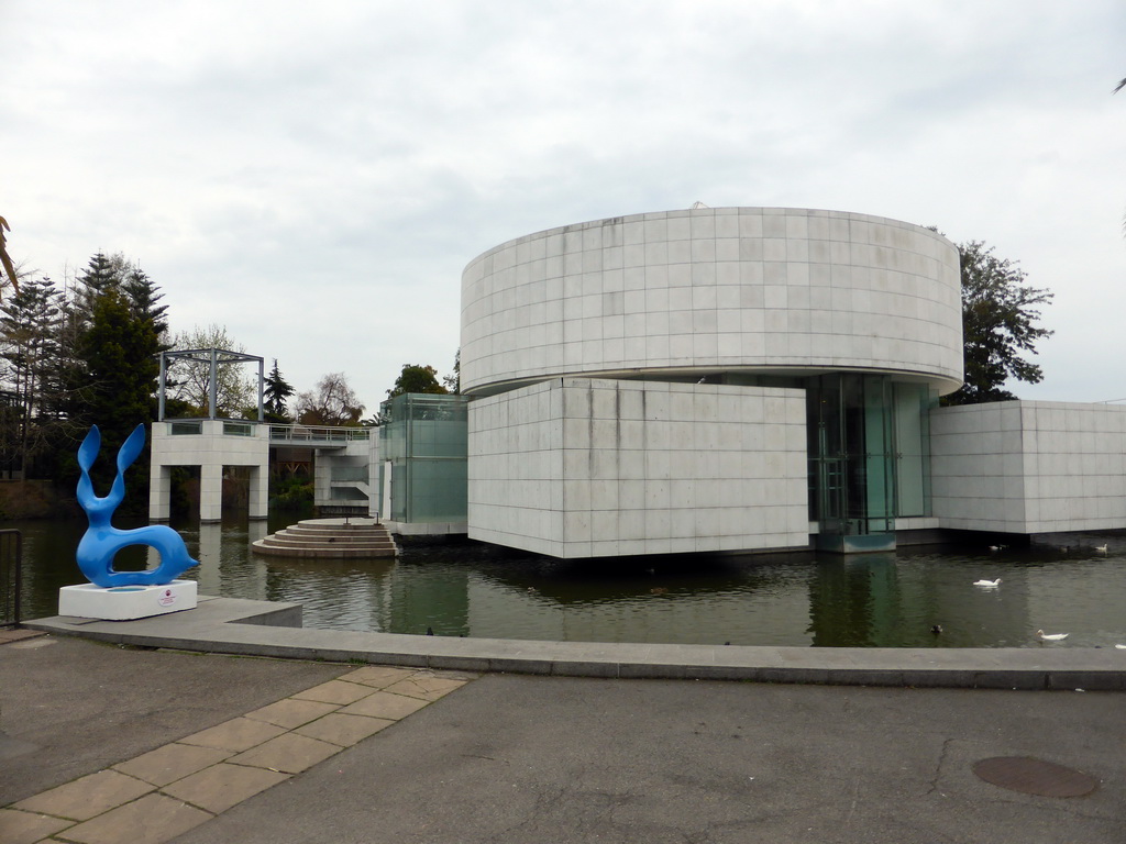 West side of the Musée des Arts Asiatiques museum, viewed from the Parc Phoenix zoo