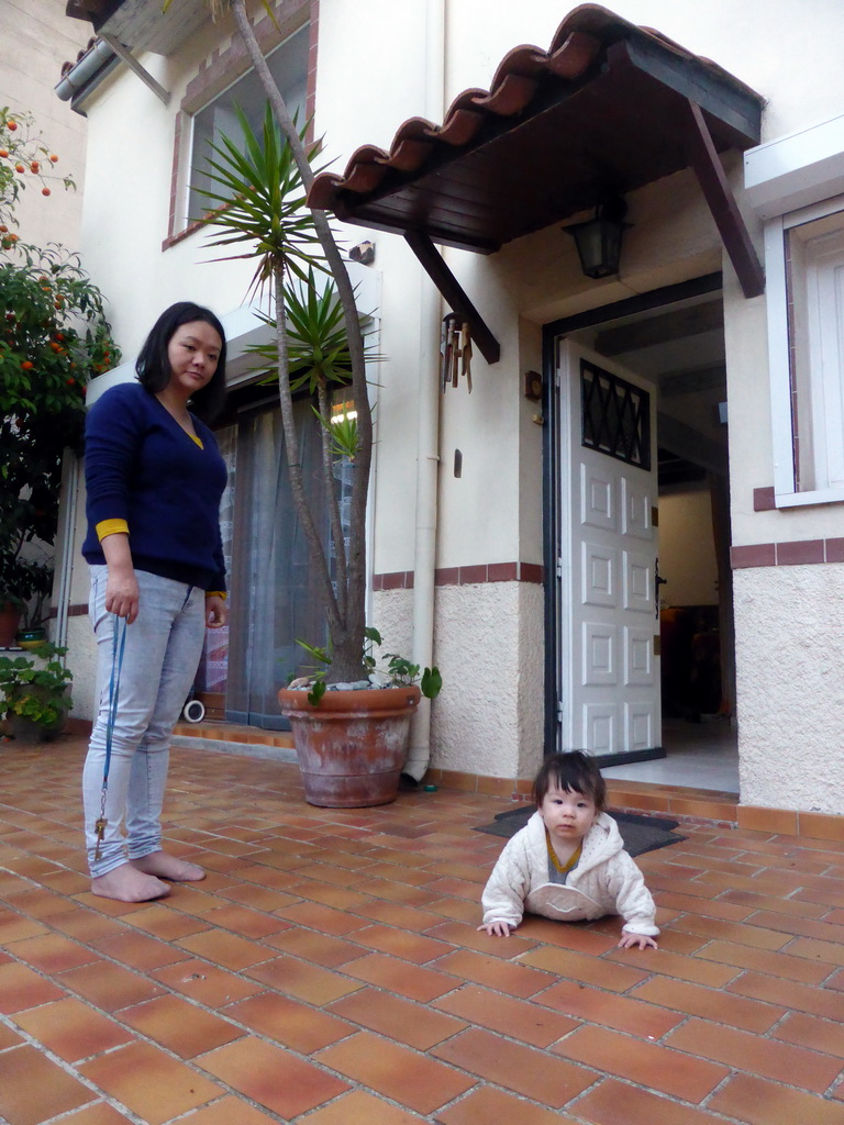 Miaomiao and Max in the front garden of our holiday home `Maisonnette`