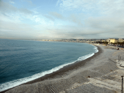 The beach at the Quai des États-Unis road