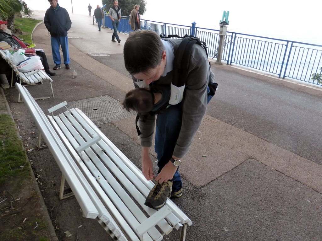 Tim and Max at a bench at the Promenade Côtière at the Quai Rauba-Capeù road