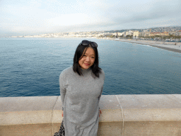 Miaomiao at the the Promenade Côtière at Quai Rauba-Capeù road, with a view on the beach at the Quai des États-Unis road