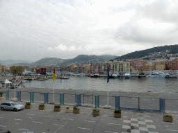 nice_2_195 - 244 kb - 1024x768 - The Quai de la Douane road and the Harbour of Nice The Quai de la Douane road and the Harbour of Nice
