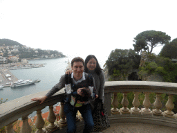 Tim, Miaomiao and Max at the viewing point at the northeast side of the Parc du Château, with a view on the south side of the Harbour of Nice