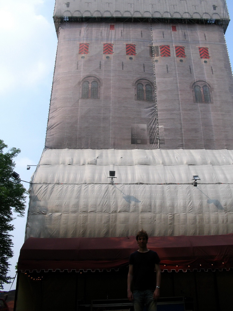Tim in front of the replica of the Donjon tower at the Valkhof park