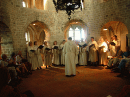 Choir singing in the Sint-Nicolaaskapel chapel at the Valkhof park, during the Gebroeders van Limburg Festival