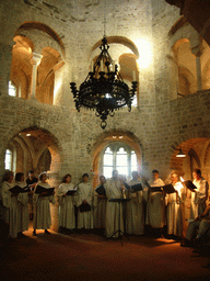 Choir singing in the Sint-Nicolaaskapel chapel at the Valkhof park, during the Gebroeders van Limburg Festival