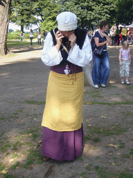 Person in medieval clothes at the Valkhof park, during the Gebroeders van Limburg Festival