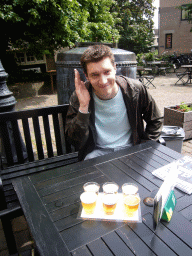 Tim with beers at the terrace of the Stadsbrouwerij De Hemel brewery at the Commanderie van Sint Jan building