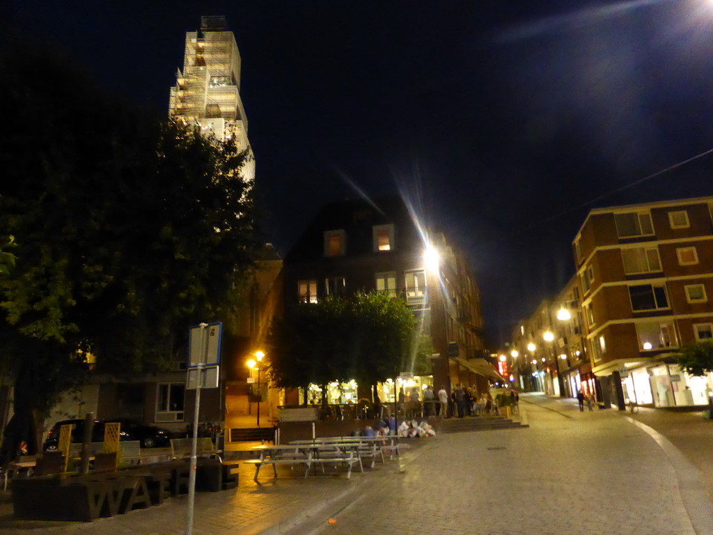 The Ganzenheuvel square and the Sint-Stevenskerk church, under renovation, by night