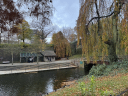 Pond and bridge at the Kronenburgerpark