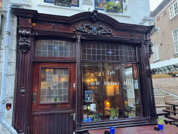 Front of the Café In de Blaauwe Hand at the Achter de Hoofdwacht street