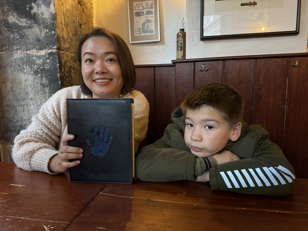 Miaomiao and Max at the upper floor of the Café In de Blaauwe Hand