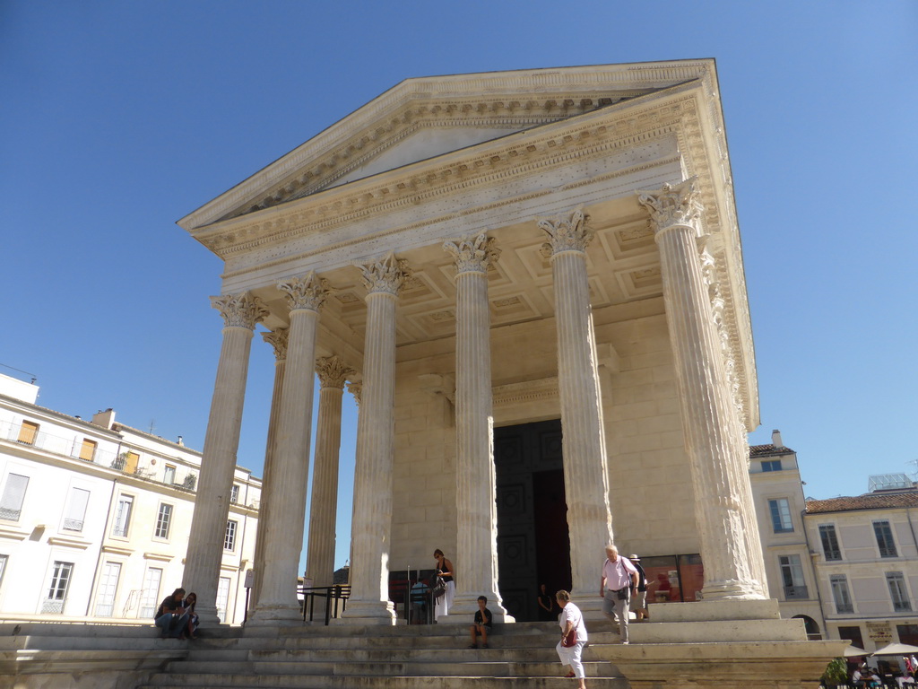 Front of the Maison Carrée temple at the Place de la Maison Carrée square