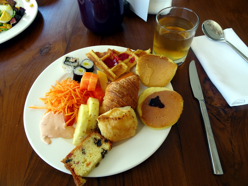 Breakfast at the Gading Restaurant at the Inaya Putri Bali hotel