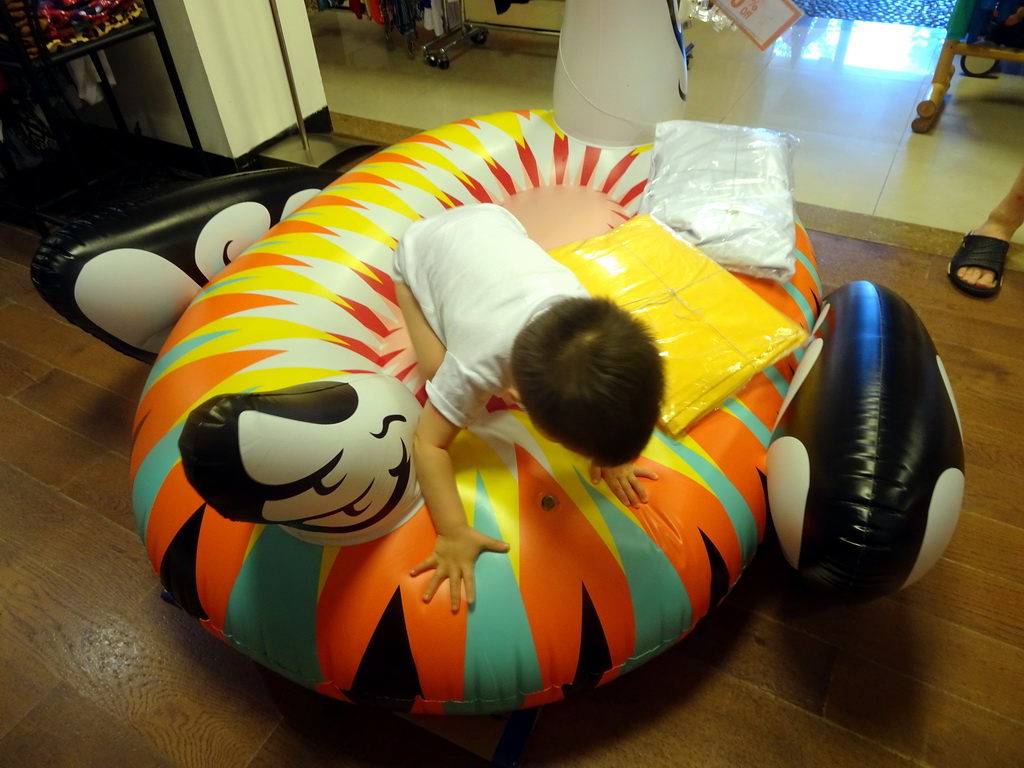 Max with an inflatable Swan at the Bali Collection shopping mall