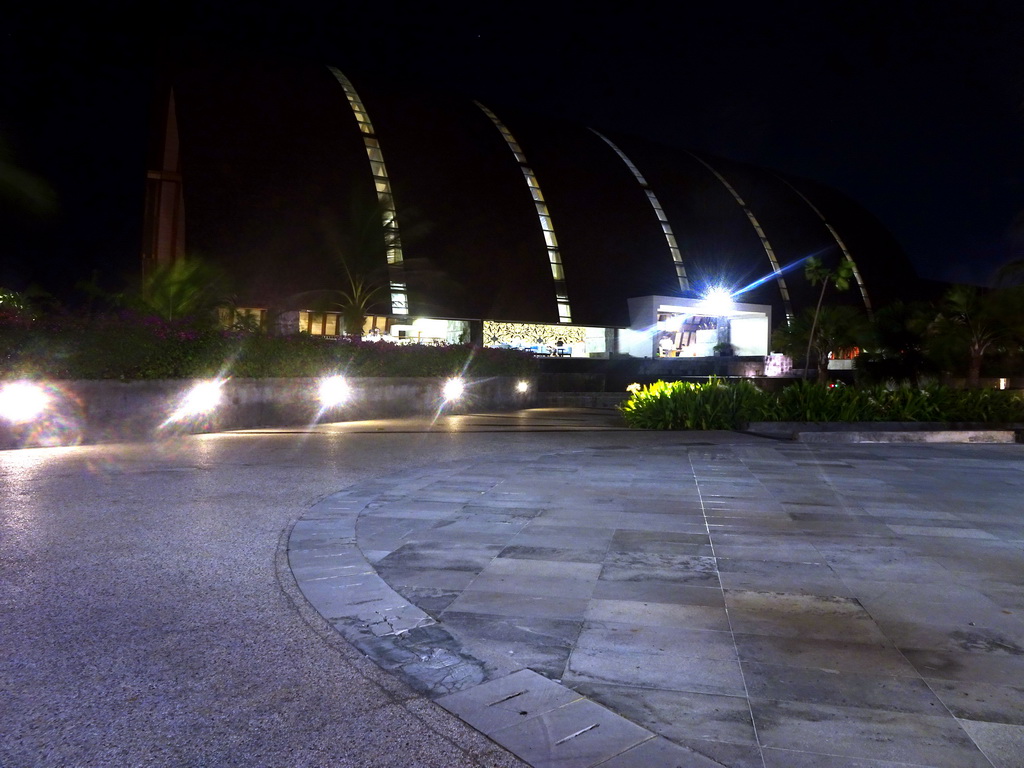 The lobby building of the Inaya Putri Bali hotel, by night