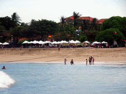 The beach of the Inaya Putri Bali hotel, during low tide