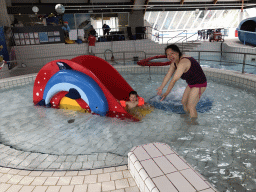 Miaomiao and Max at the swimming pool at the Roompot De Katjeskelder holiday park