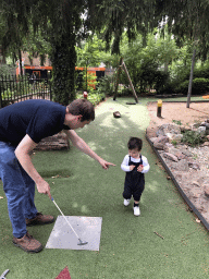 Tim and Max at the mini golf course at the Roompot De Katjeskelder holiday park