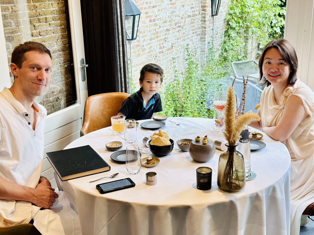 Tim, Miaomiao and Max having dinner at the Restaurant Zout & Citroen