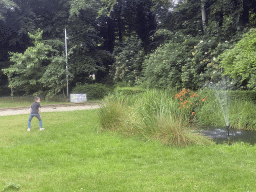 Max at the garden of the Restaurant Zout & Citroen