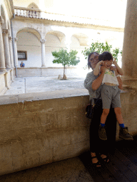 Miaomiao and Max at the Cloister of the Palma Cathedral