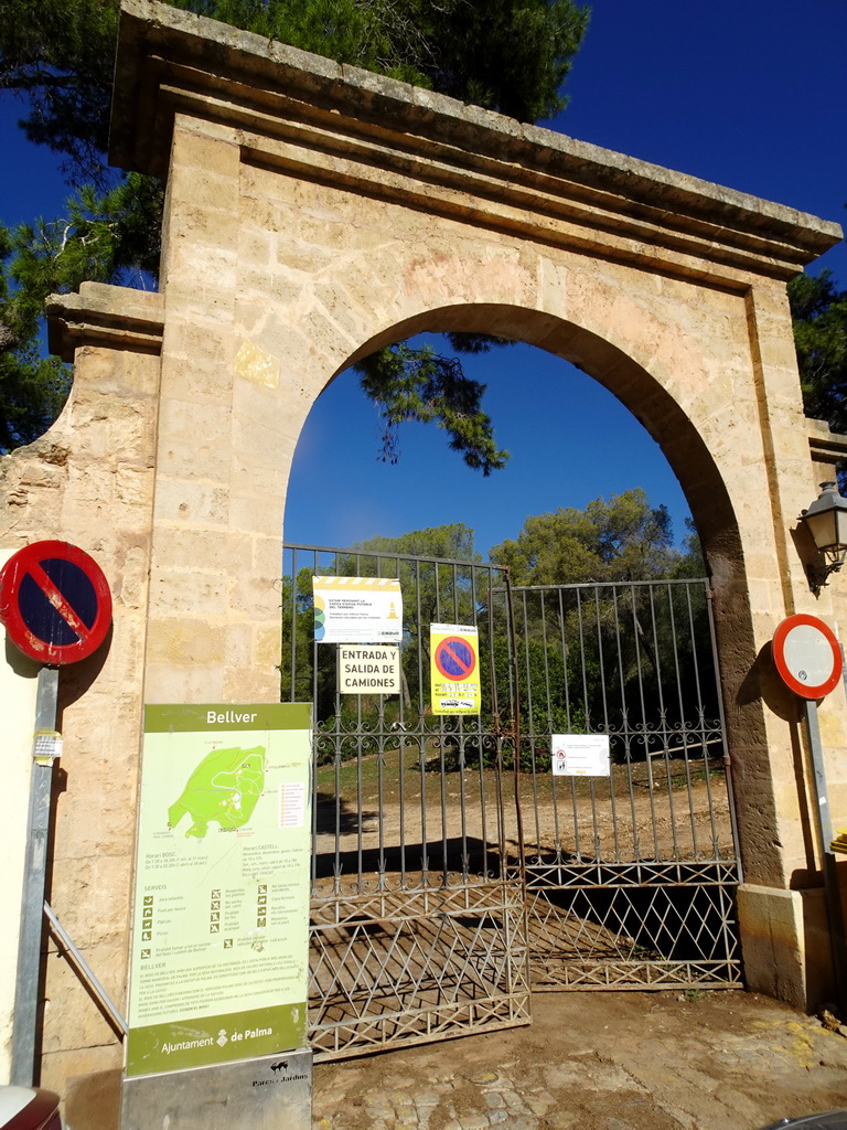 South entrance to the Parc de Bellver at the Carrer del Polvorí street