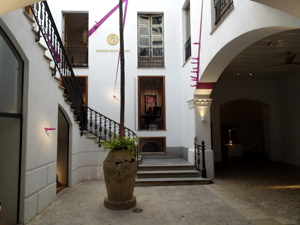 Interior of the Garhardt Braun Gallery at the Carrer de Sant Feliu street