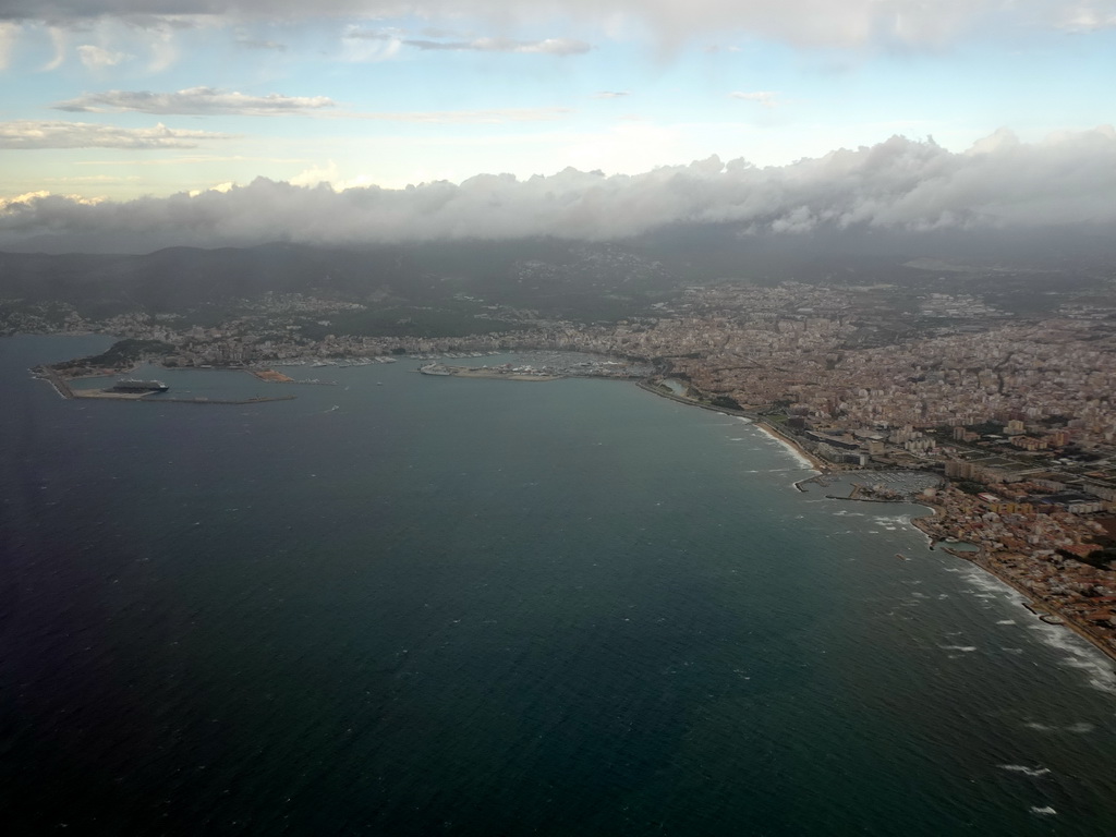 The city center and the Puerto de Palma harbour, viewed from the airplane to Rotterdam