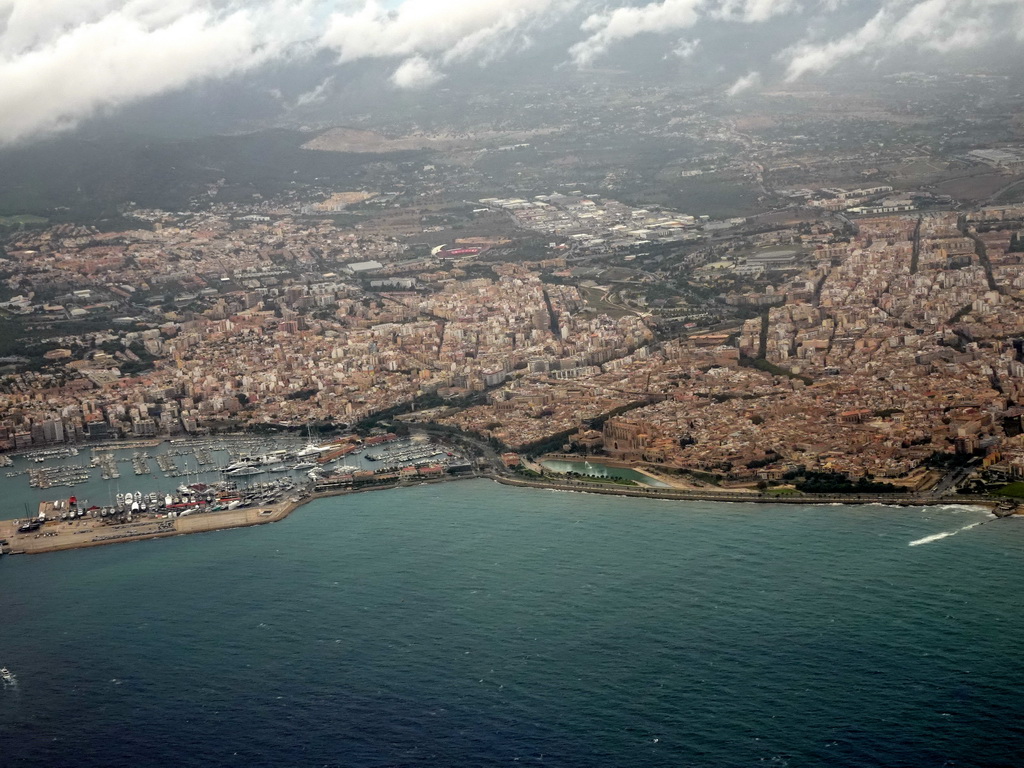 The city center and the Puerto de Palma harbour, viewed from the airplane to Rotterdam