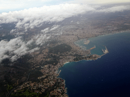 The city center, the Parc de Bellver with the Castell de Bellver castle and the Puerto de Palma harbour, viewed from the airplane to Rotterdam