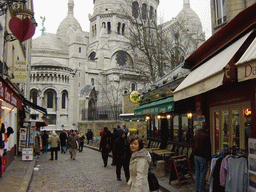 Miaomiao and the Basilique du Sacré-Coeur church