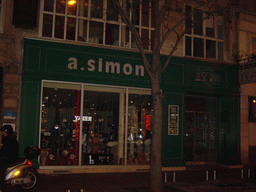 The restaurant A.simon, by night