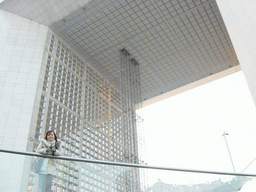 Miaomiao at the Grande Arche in the La Défense district