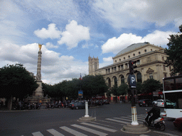 The Fontaine du Palmier fountain, the Théâtre Lyrique and the Saint-Jacques Tower