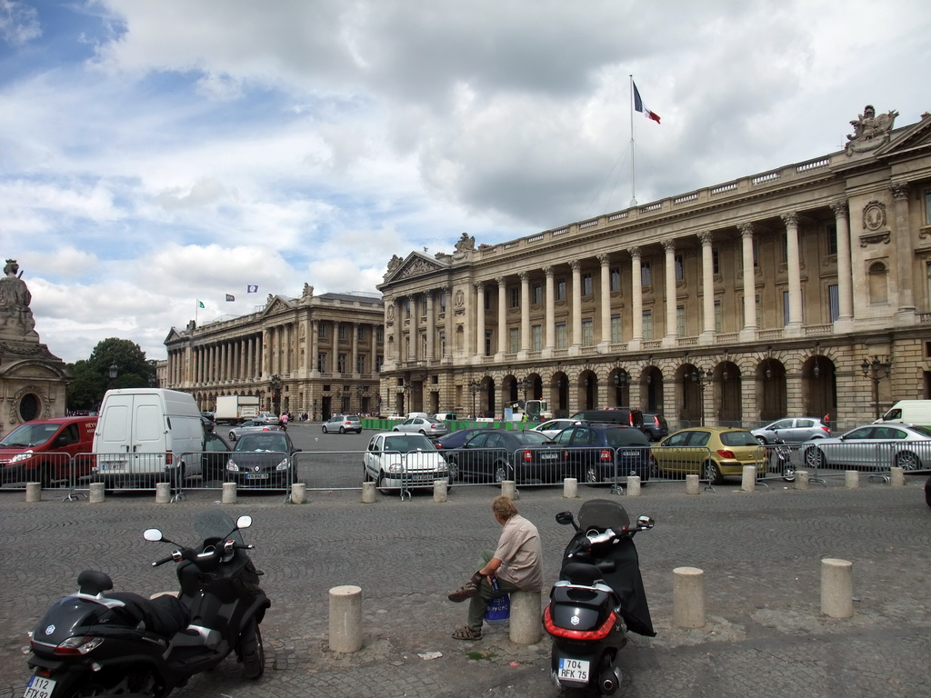 The Place de la Concorde square, with the Hôtel de Crillon and the Hôtel de la Marine