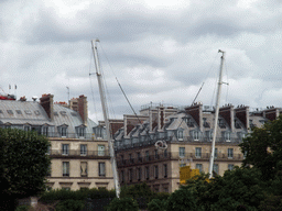 Funfair attraction at the Terrasse des Feuillants