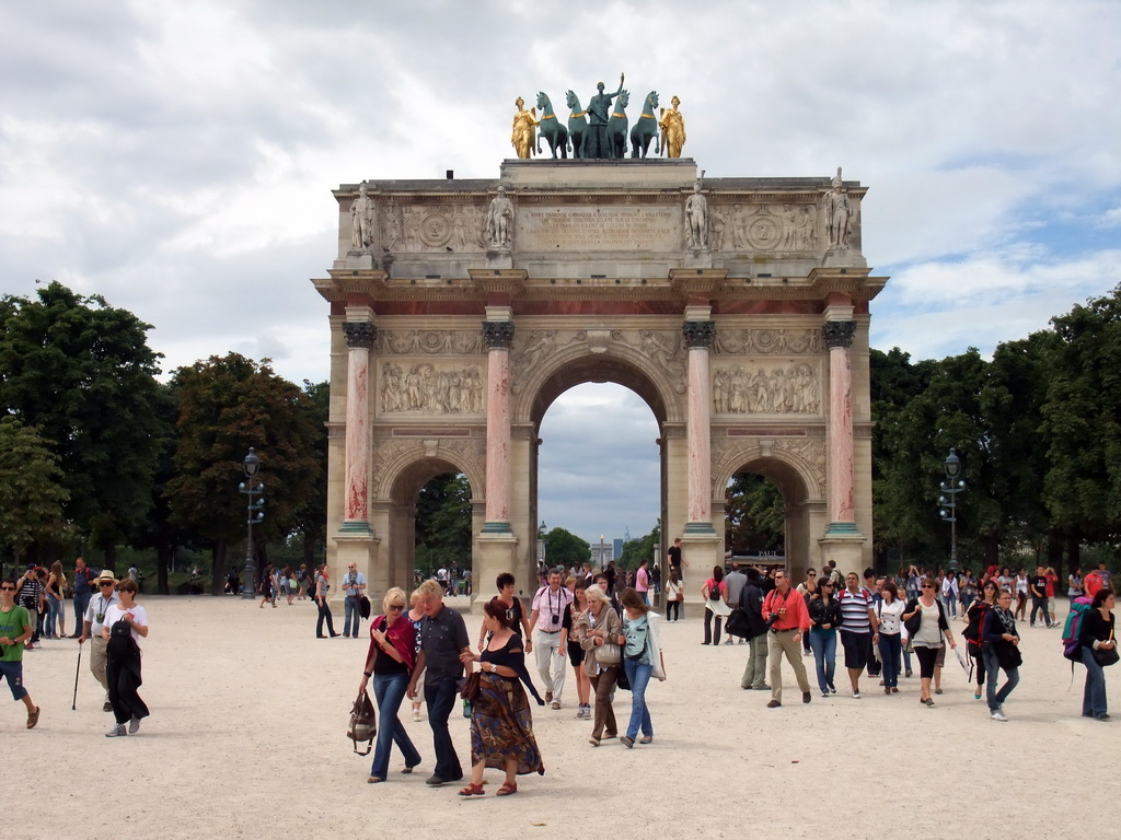 The Arc de Triomphe du Carousel, the Obelisk of Luxor at the Place de la Concorde square, the Arc de Triomphe and the La Défense district