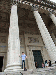Tim at the front of the Panthéon