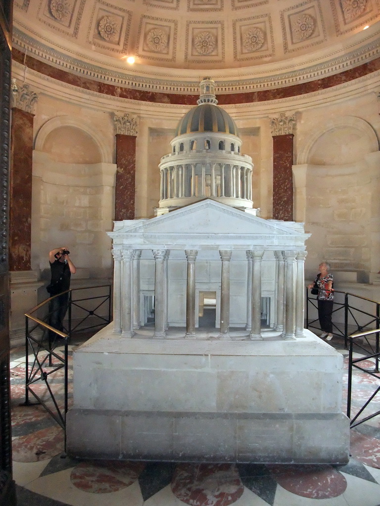 Scale model of the Panthéon, in the Panthéon