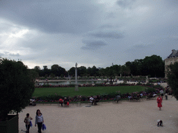 The east side and the central pool of the Jardin du Luxembourg park