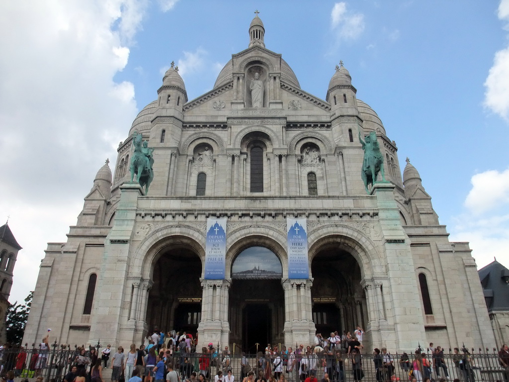 The Basilique du Sacré-Coeur church