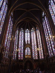 Nave, apse and altar of the Upper Chapel of the Sainte-Chapelle chapel